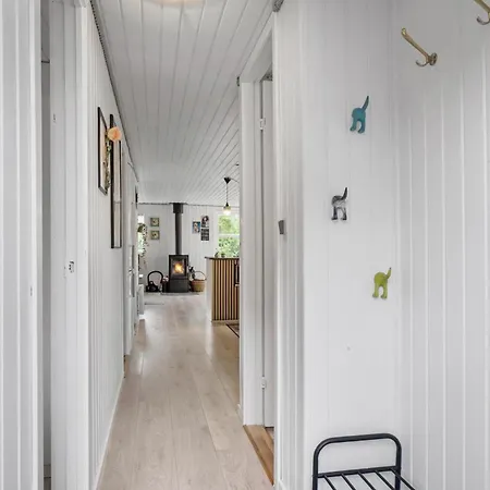 4 Bedroom Cozy In *