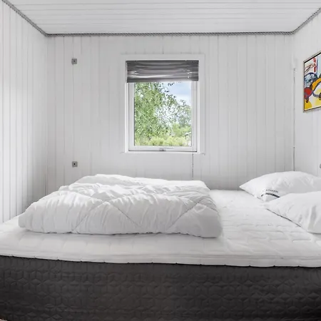 بيت للعطل 4 Bedroom Cozy In