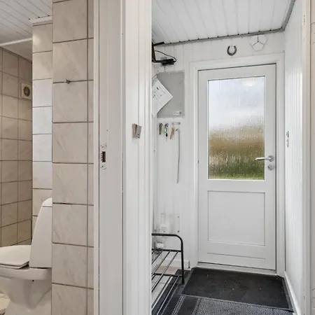 Feriehus 4 Bedroom Cozy In