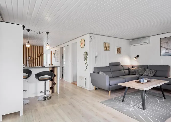 4 Bedroom Cozy In Дом отдыха